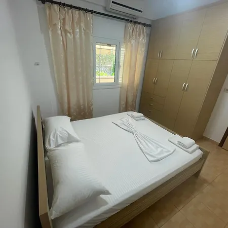 Family Garden Guest house Ksamil